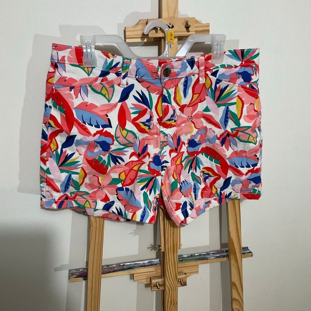 St. John’s Bay shorts with a white background and Teagan floral pattern 5 inch s